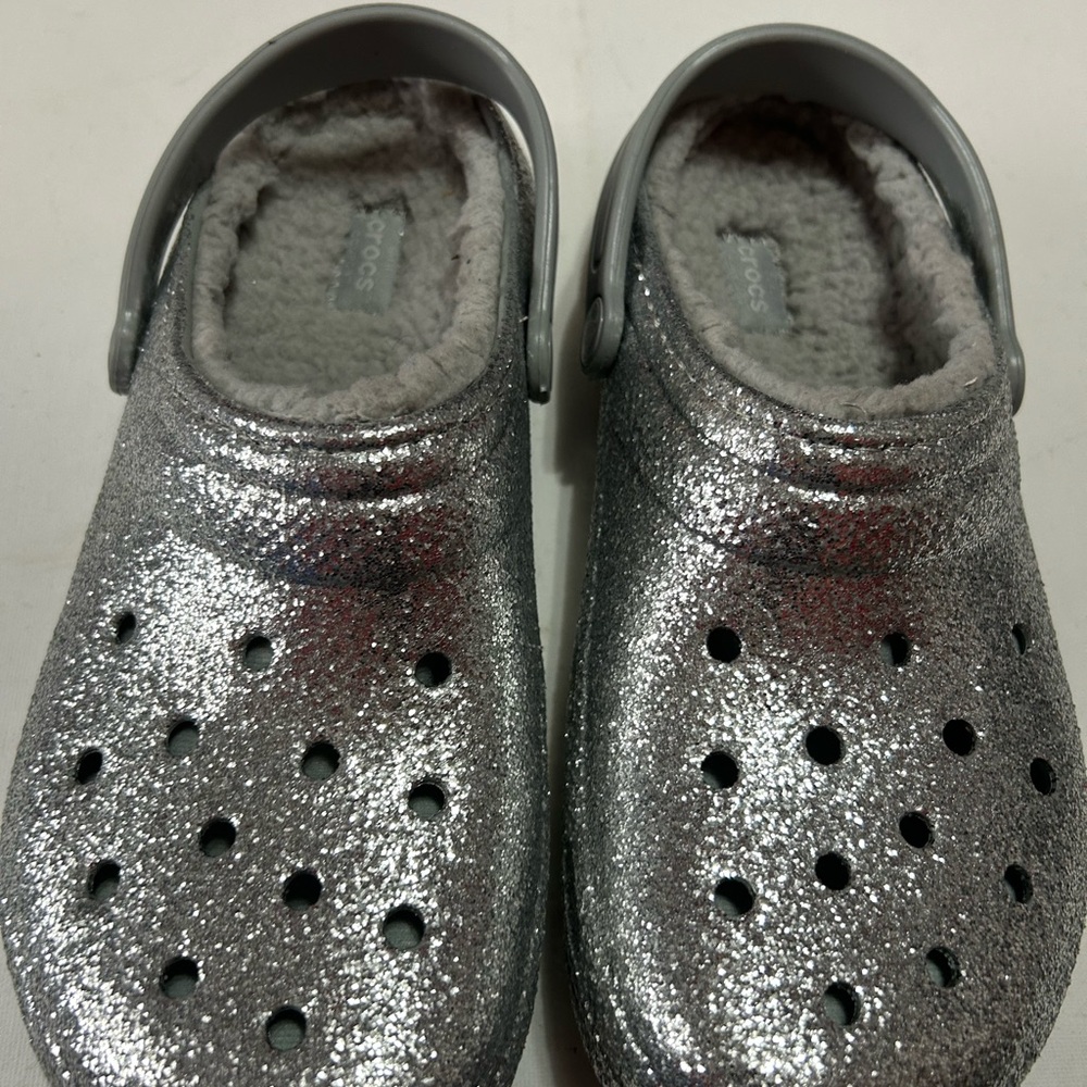 CROCS women Silver Glitter Fuzzy Lined crocs